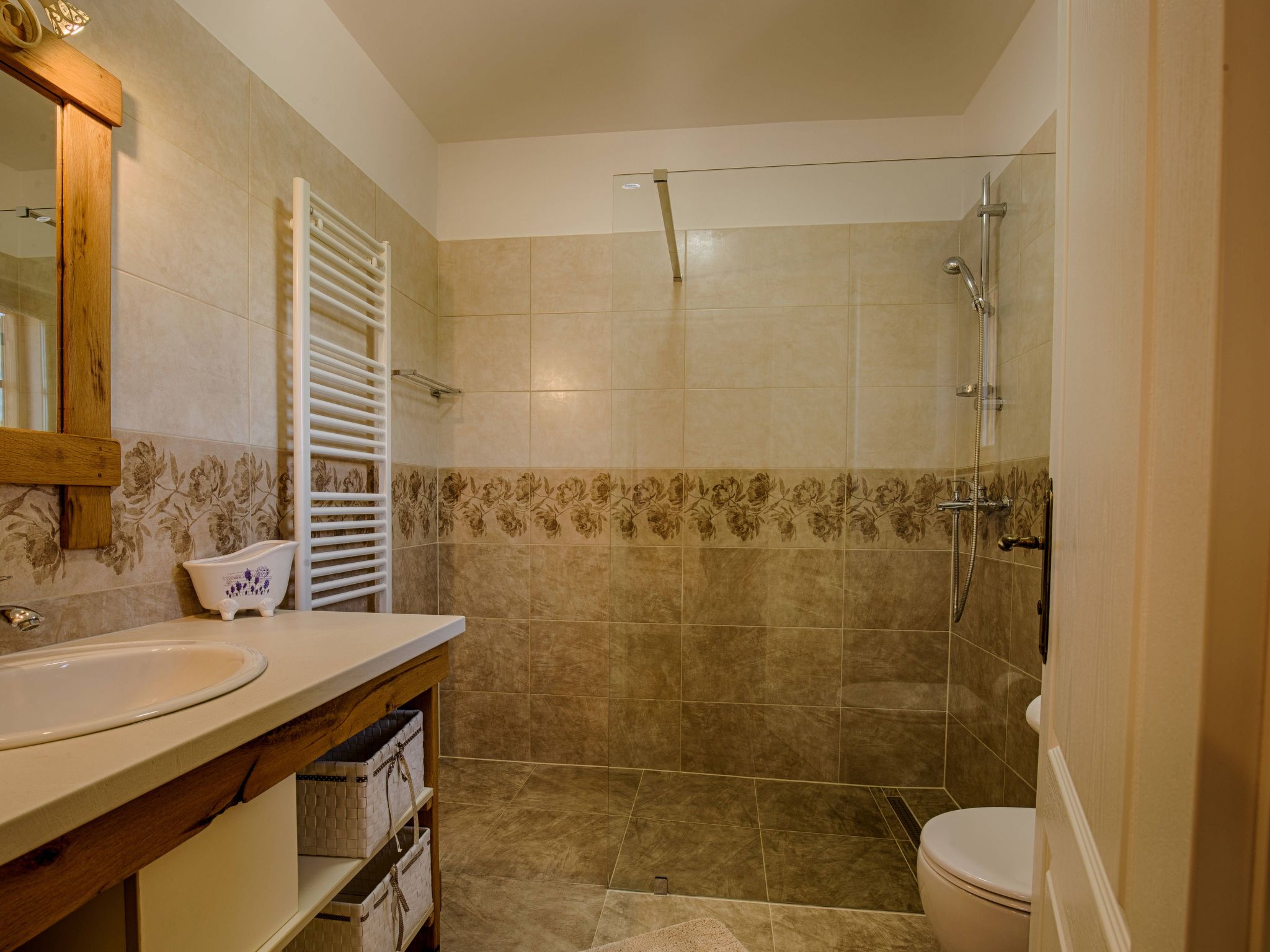 In Kras mit privatem Parkplatz-Image-tags.info