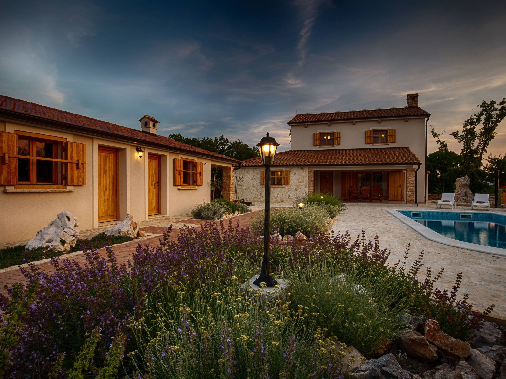 In Kras mit privatem Parkplatz-Image-tags.info