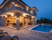 Luxe villa met privé zoutwaterzwembad nabij strand op Krk - thumbnail 2