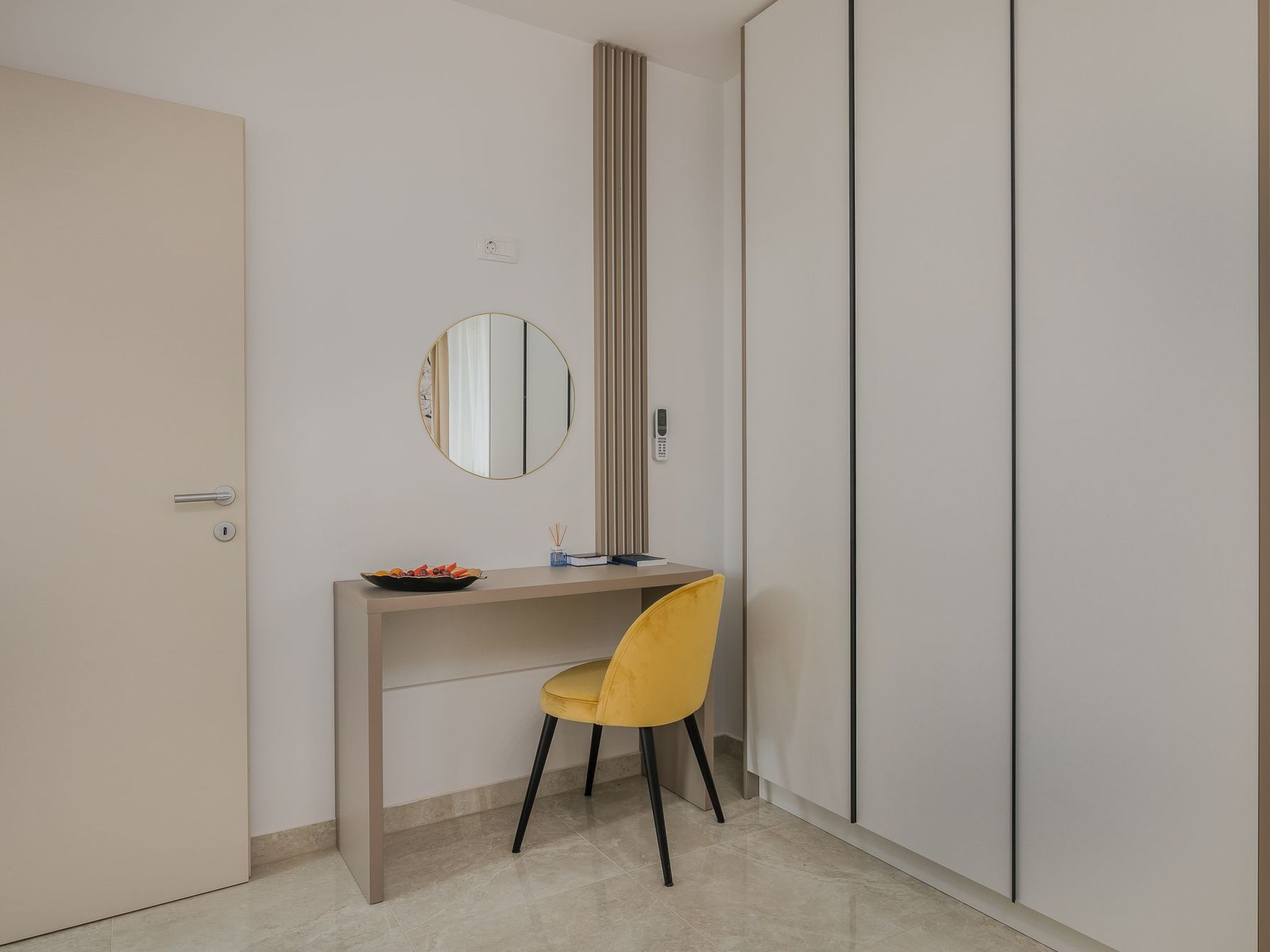 Luxuriöse Villa mit Salzwasserpool in einer ruhigen Gegend-Image-tags.info