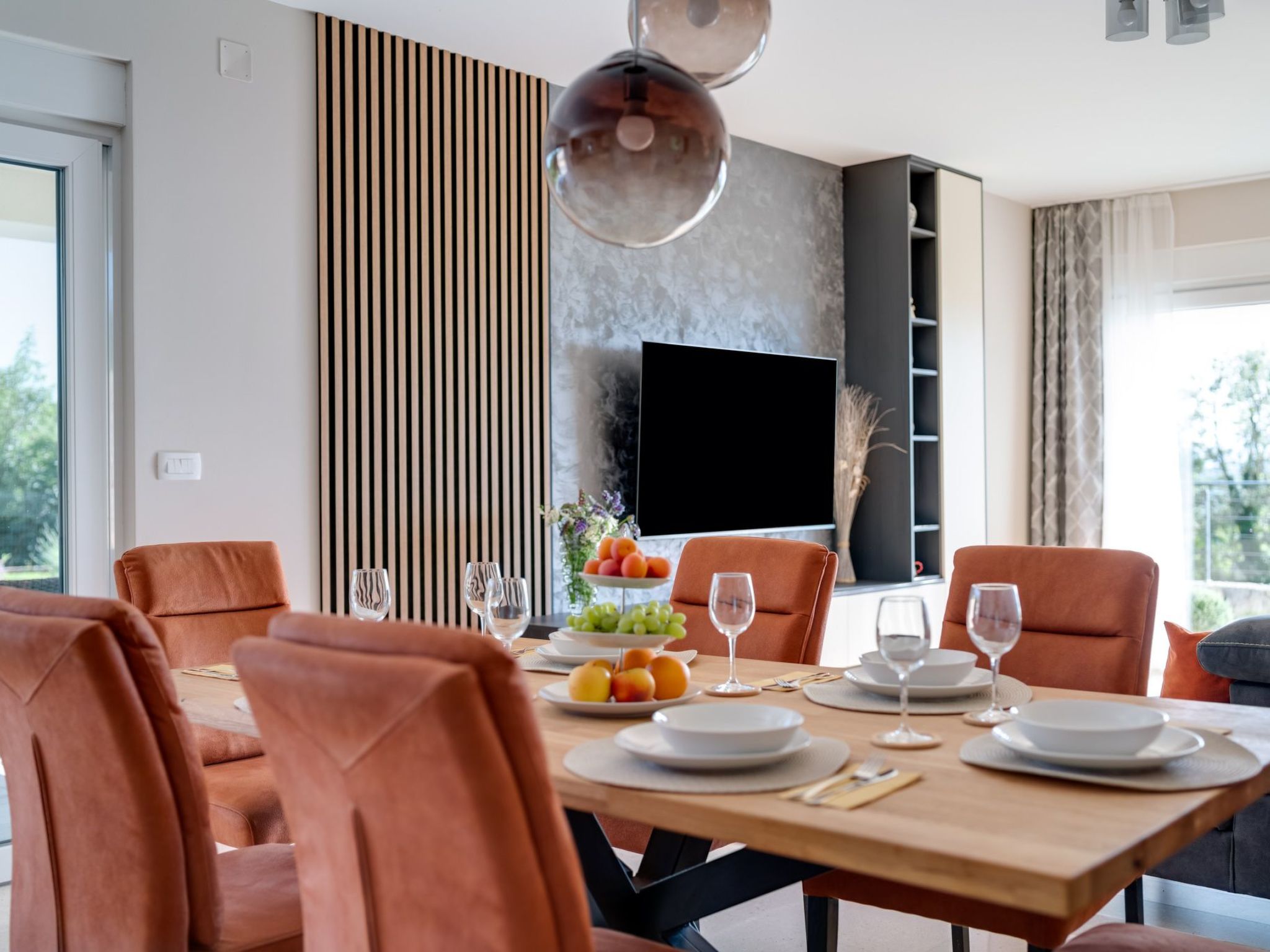 Schone Villa mit Pool, Meerblick, Strand-Image-tags.info