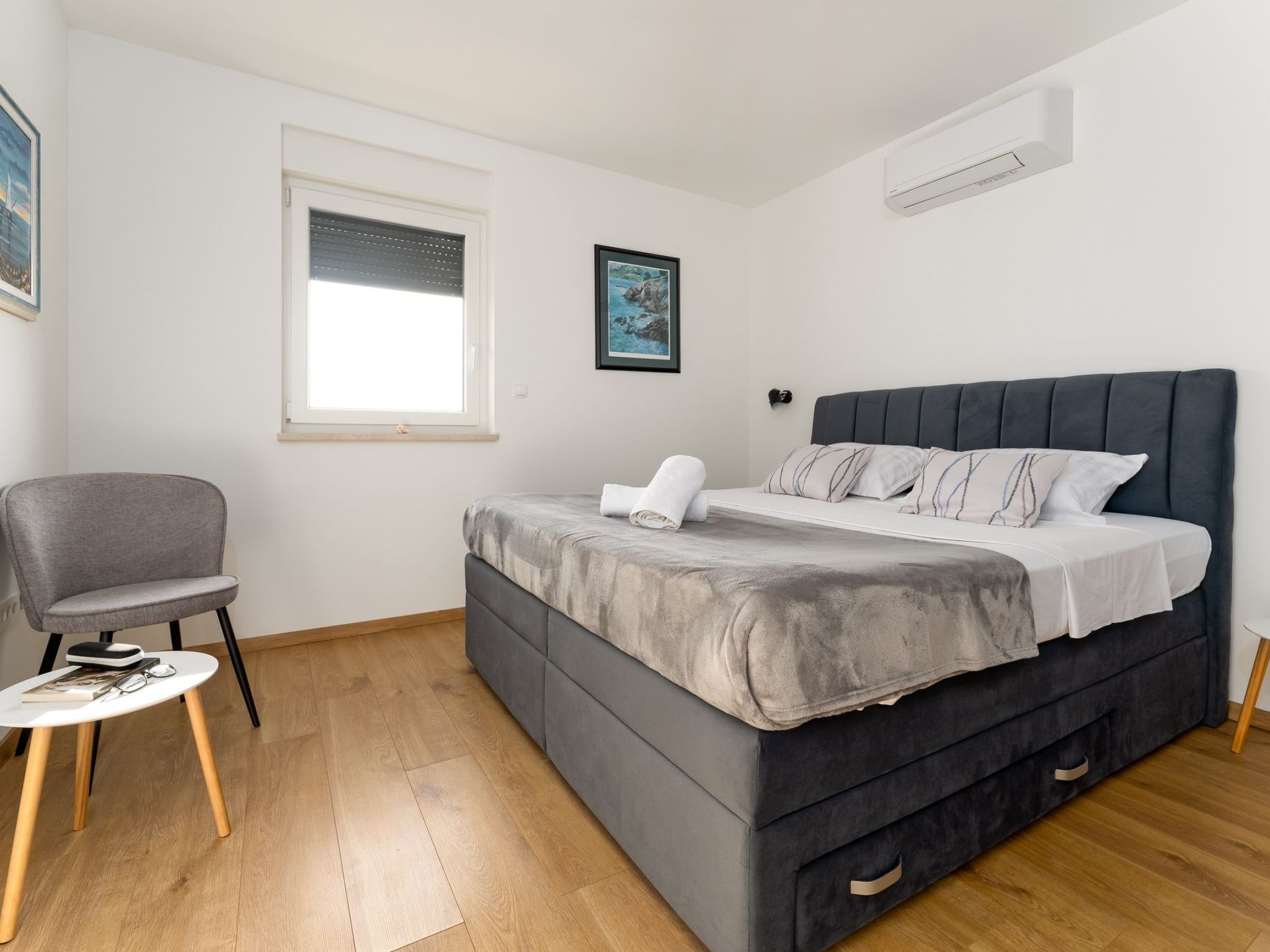 Schone Villa mit Pool, Meerblick, Strand-Image-tags.info