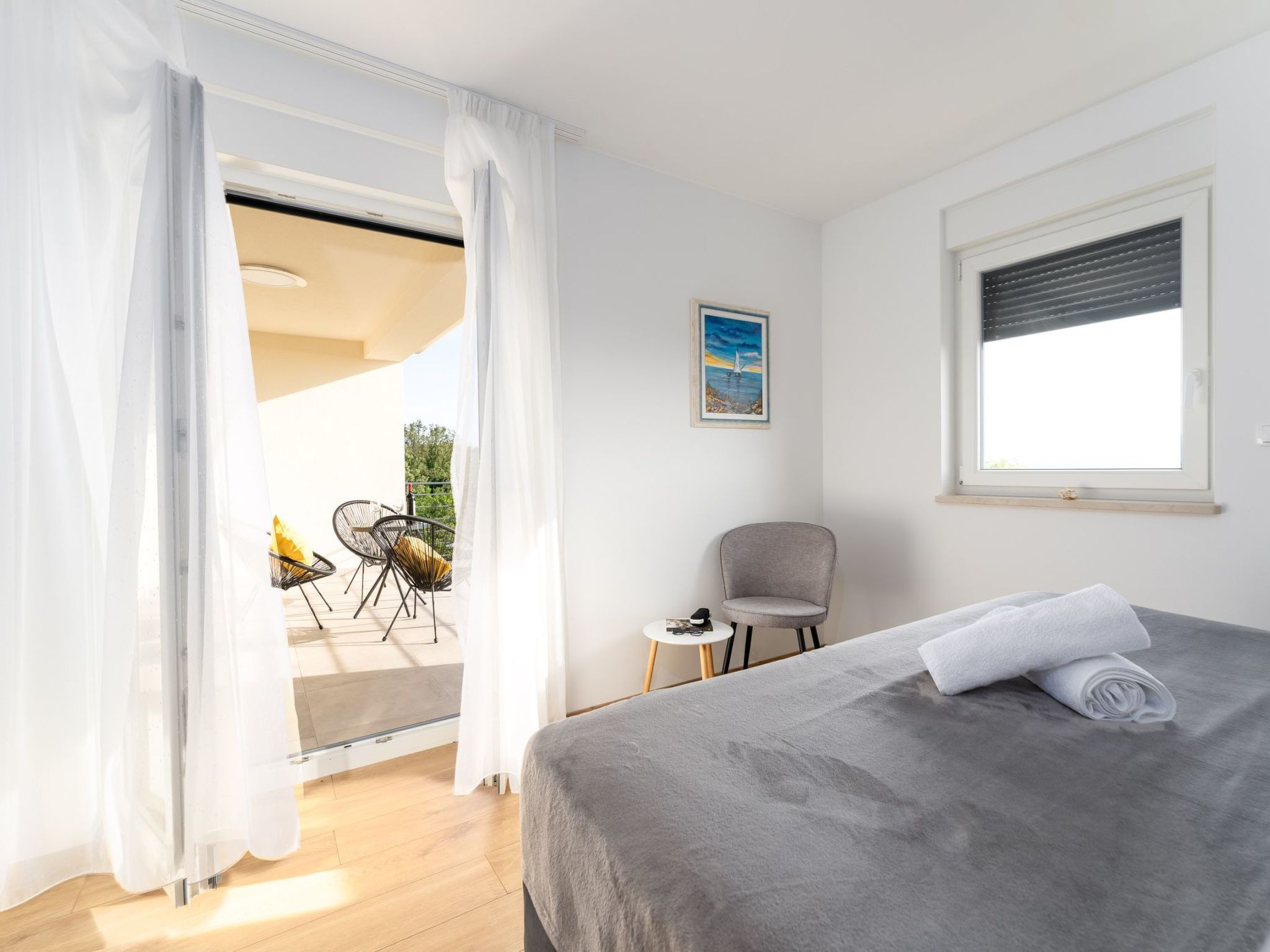 Schone Villa mit Pool, Meerblick, Strand-Image-tags.info