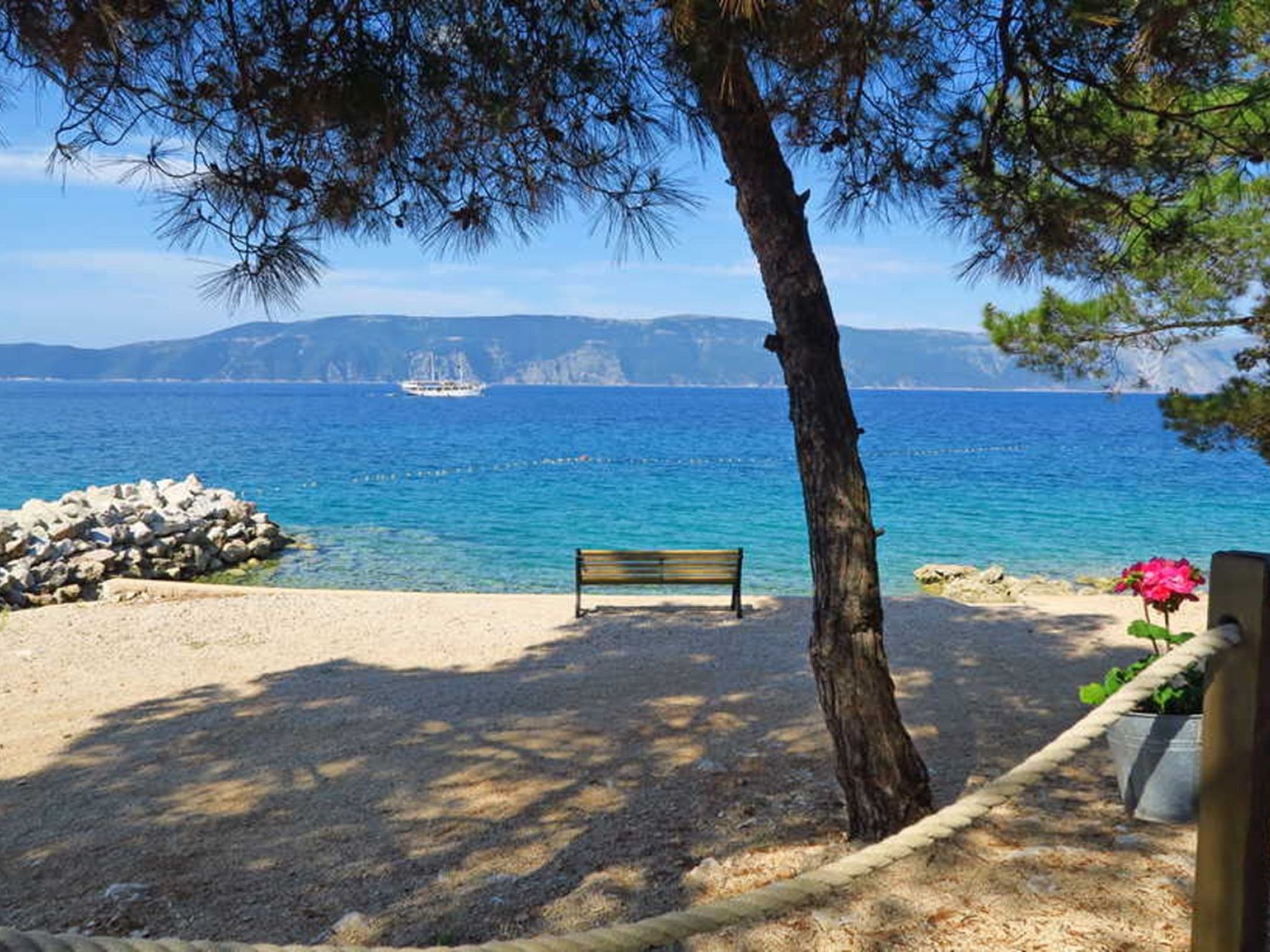 Neue moderne Villa mit Pool in der Nähe von dem Strand und mit grandiosem Meerb-Image-tags.info