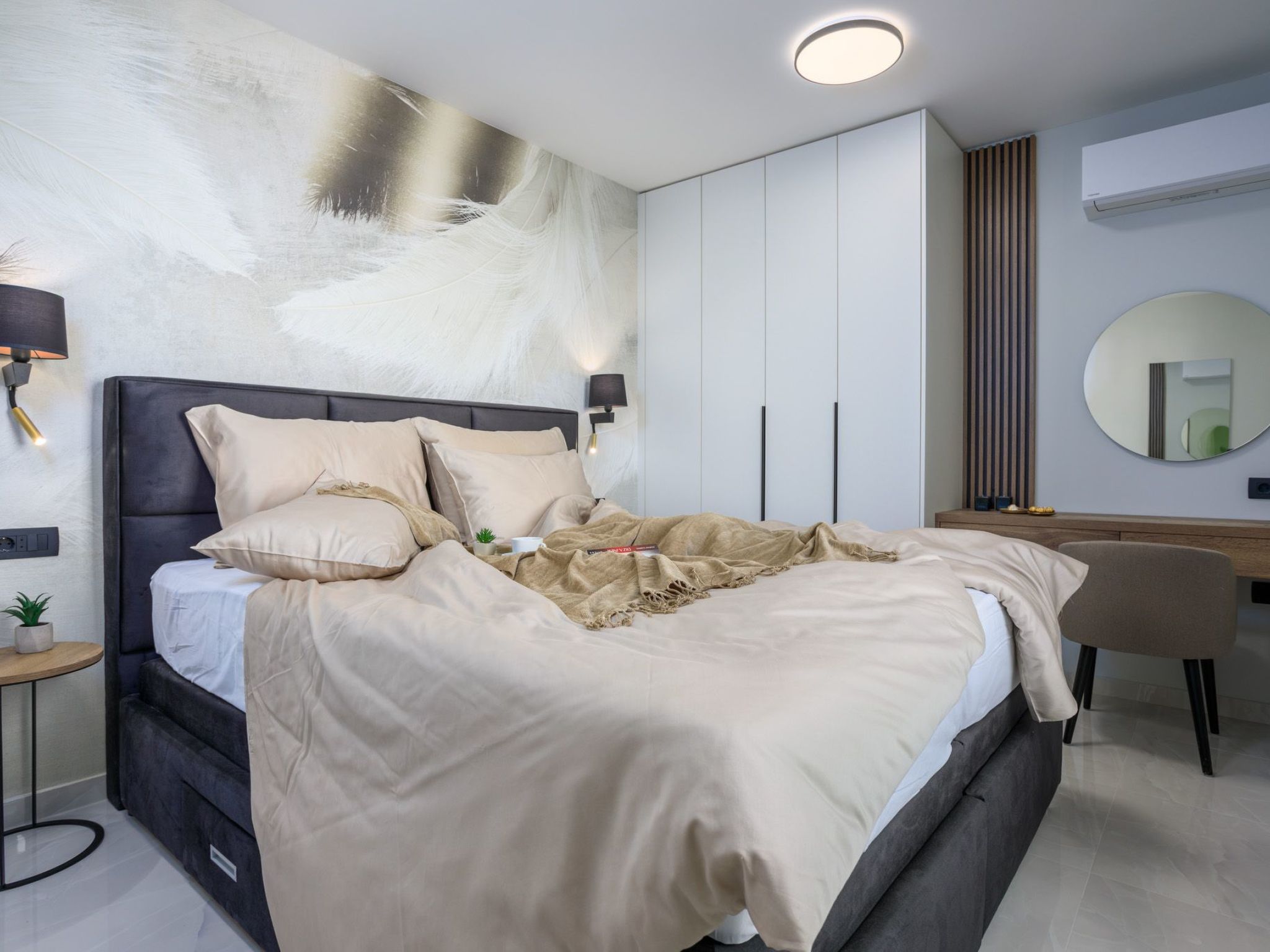 Neue moderne Villa mit Pool in der Nähe von dem Strand und mit grandiosem Meerb-Image-tags.info