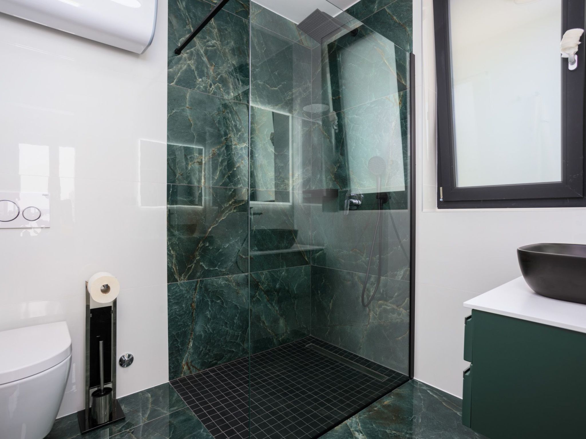 Neue moderne Villa mit Pool in der Nähe von dem Strand und mit grandiosem Meerb-Image-tags.info