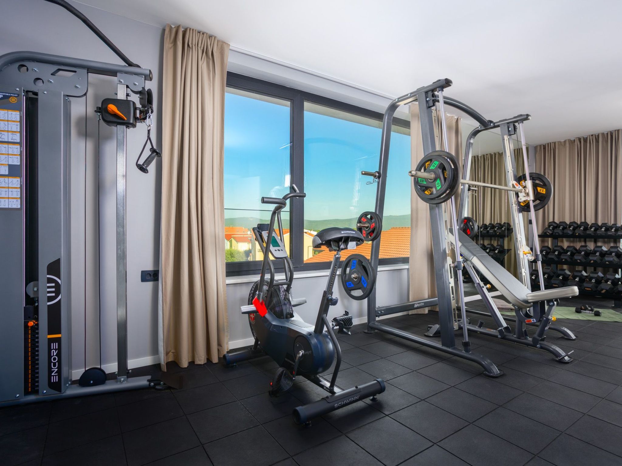 Neue moderne Villa mit Pool in der Nähe von dem Strand und mit grandiosem Meerb-Image-tags.info