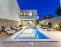 Villa Maria: Ruim vakantiehuis met privézwembad en zeezicht op Krk - thumbnail 3