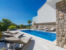 Villa Maria: Ruim vakantiehuis met privézwembad en zeezicht op Krk - thumbnail 4