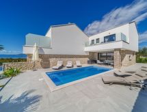 Villa Maria: Ruim vakantiehuis met privézwembad en zeezicht op Krk - thumbnail 6