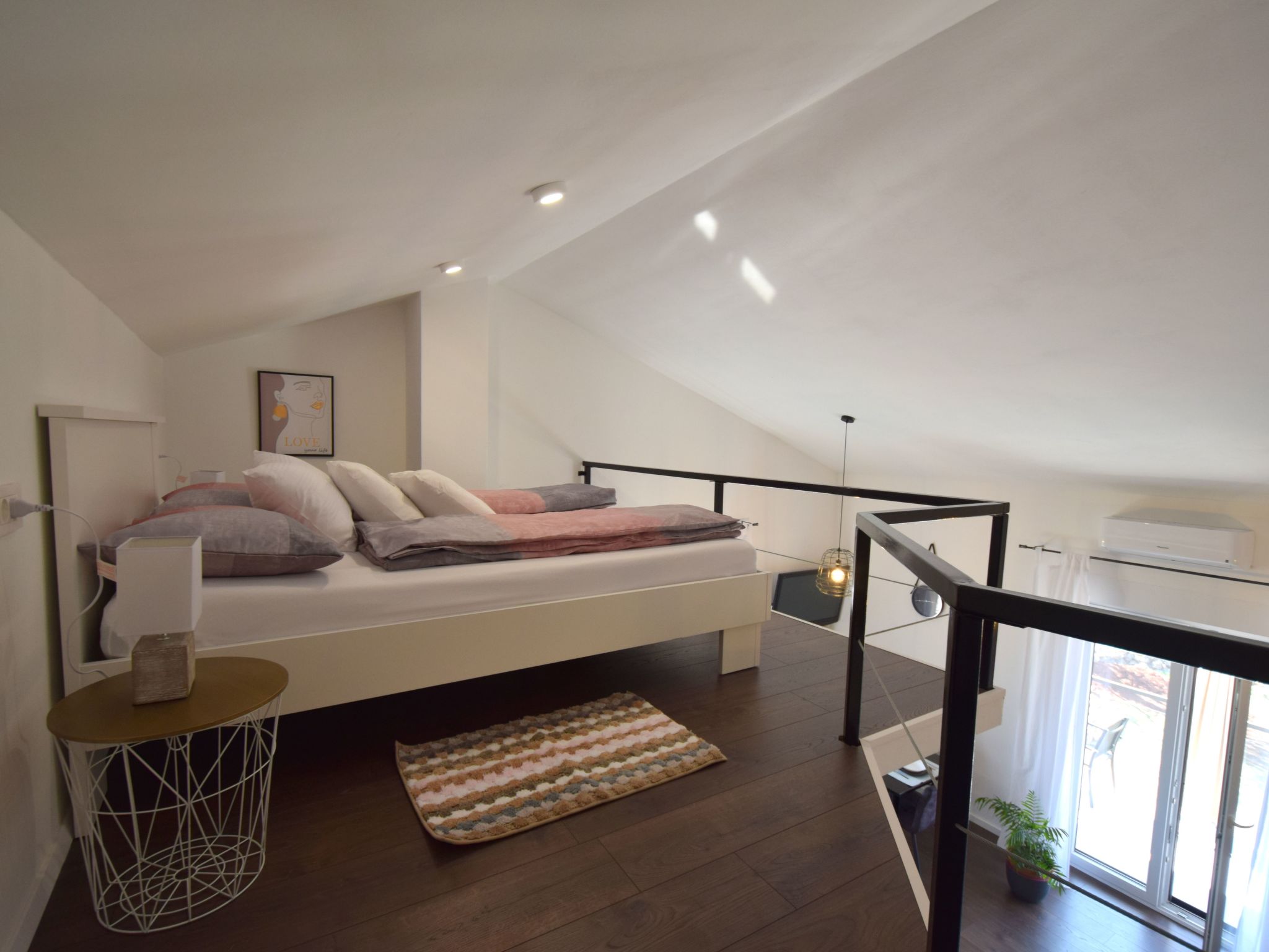 Aki Antonlea-Image-tags.info