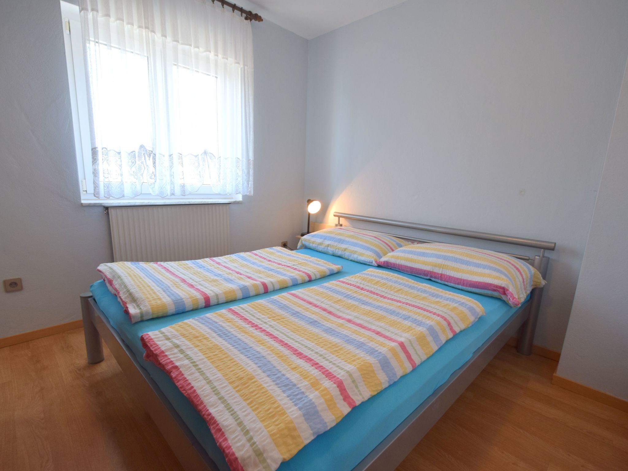 Frane 2-Image-tags.info