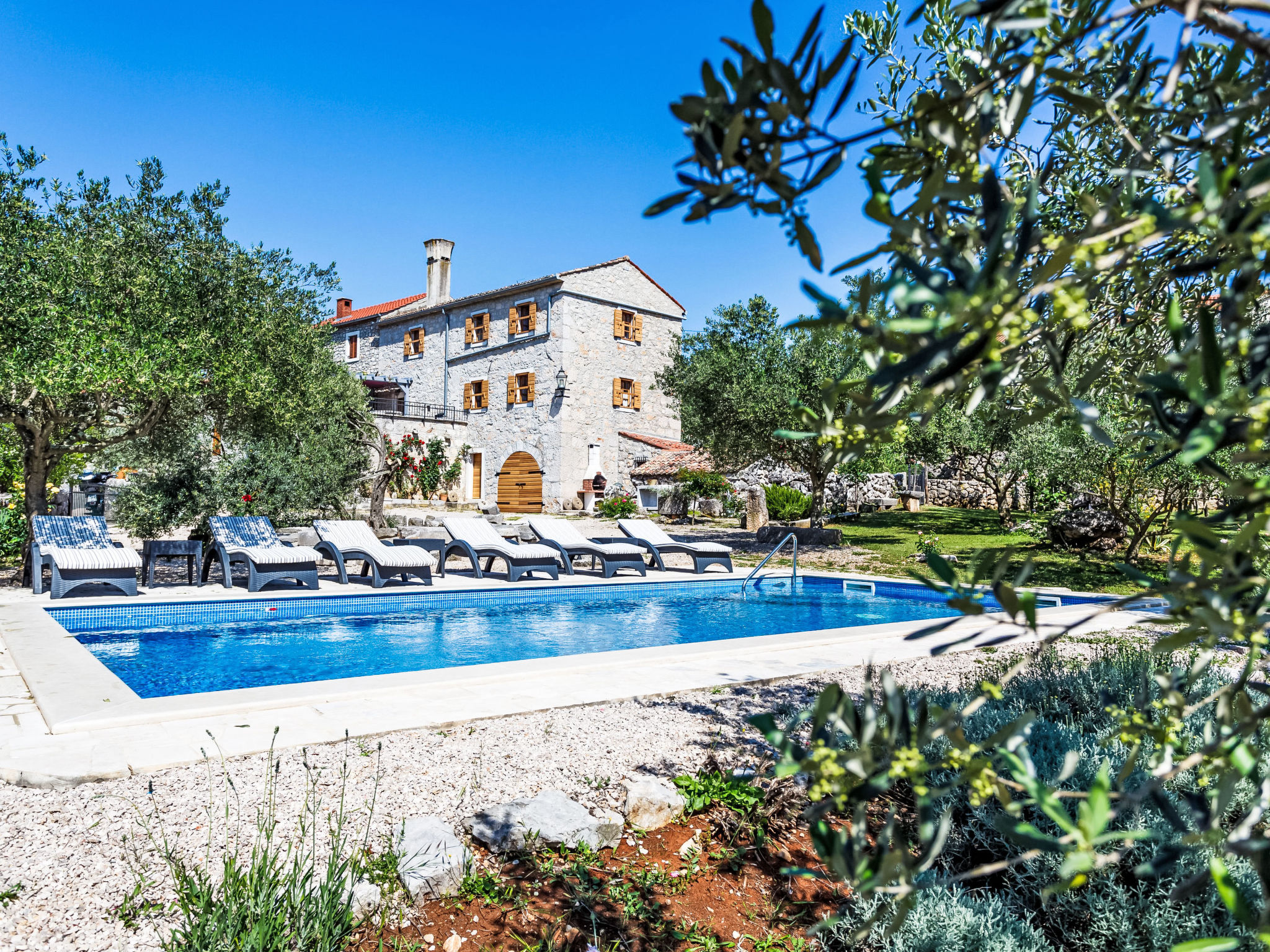 Maison "VillaTonka auf der Insel Krk, Malinska" – Extérieur de la maison, photo 10 sur 39