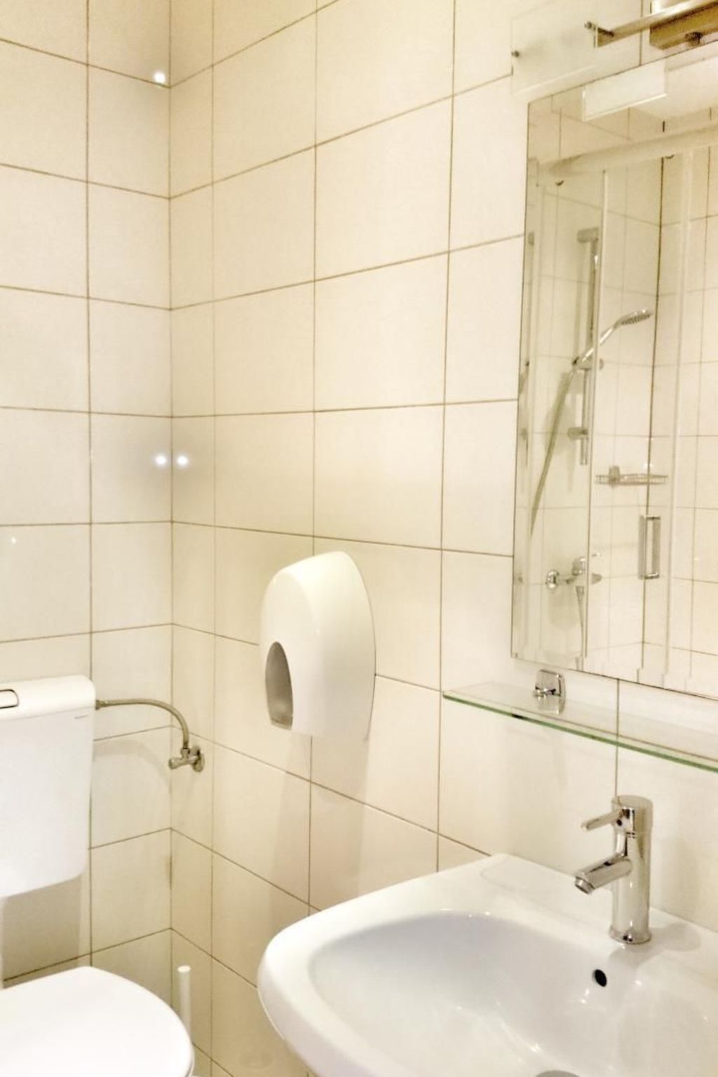 Mit Blick auf das Wasser-Inside