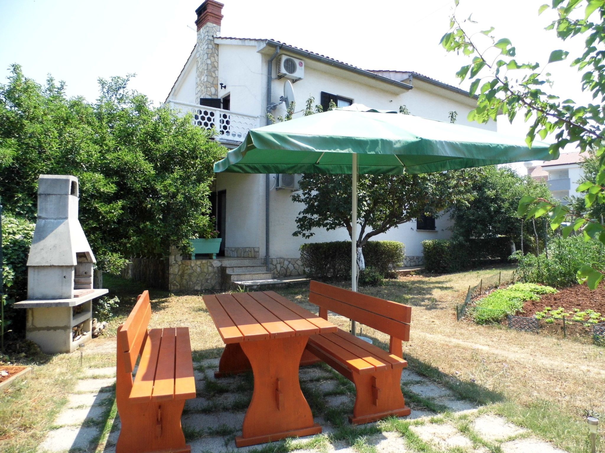 Schöne, gemütliche Ferienwohnung "Mira B" mit Garten