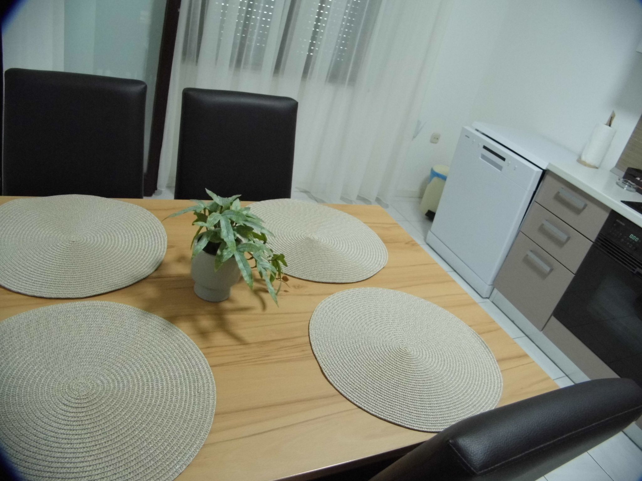 Schöne moderne und voll ausgestattete Wohnung. - Image 4