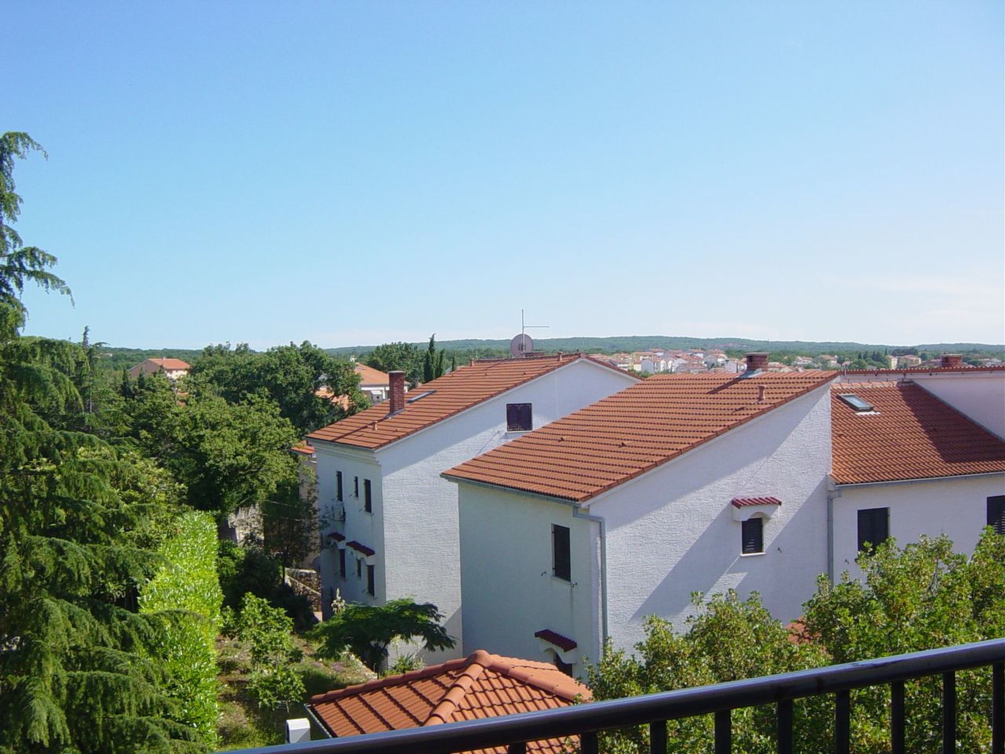 Schöne moderne und voll ausgestattete Wohnung. — House (3 of 13)