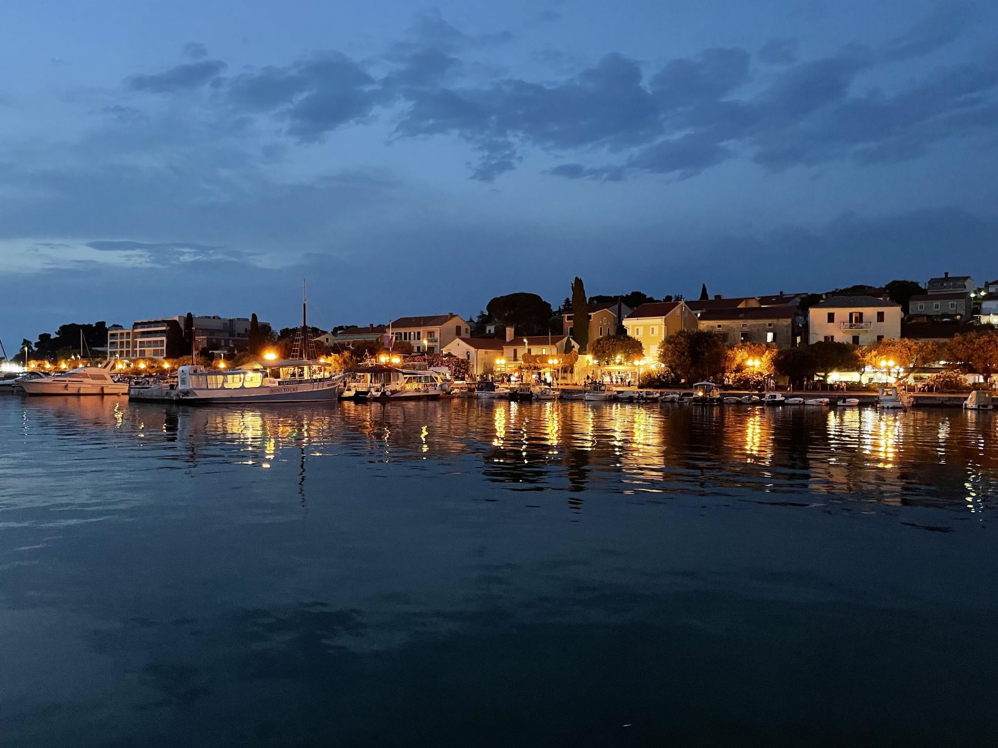 Apartment Nova Mira-Image-tags.info