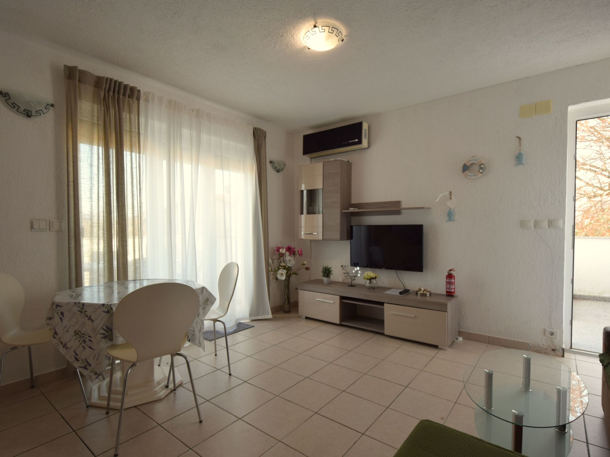 Mikec 3-Image-tags.info