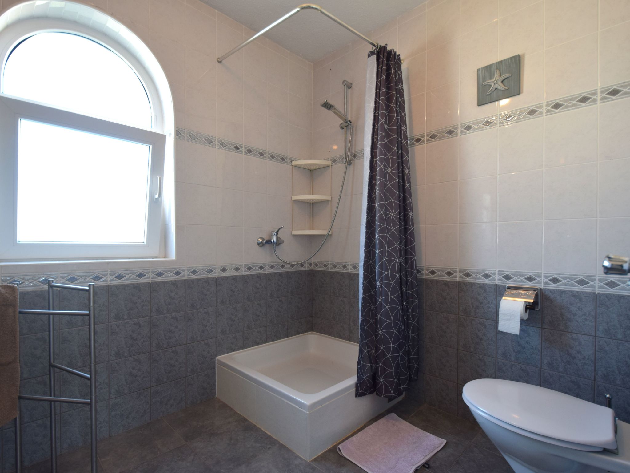 Mikec 3-Image-tags.info