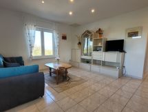 Intiem appartement voor 2 met terras en tuin, vlakbij strand Krk - thumbnail 4