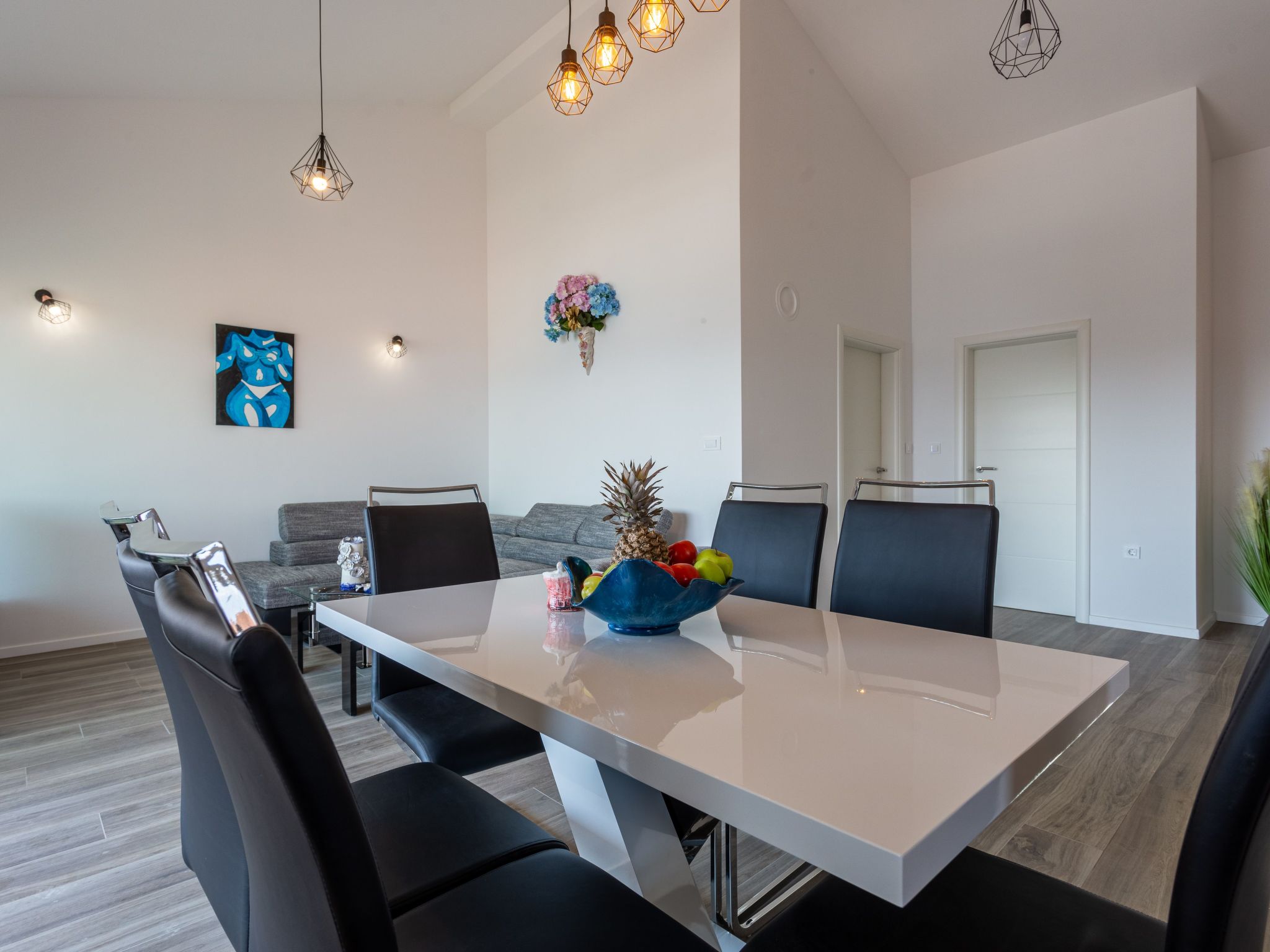 Doris 2-Image-tags.info