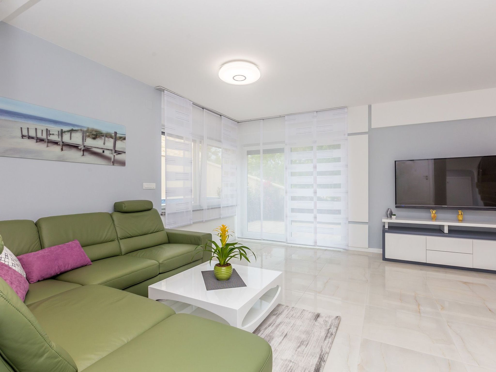 "Olive Nika" mit privatem Pool-Image-tags.info