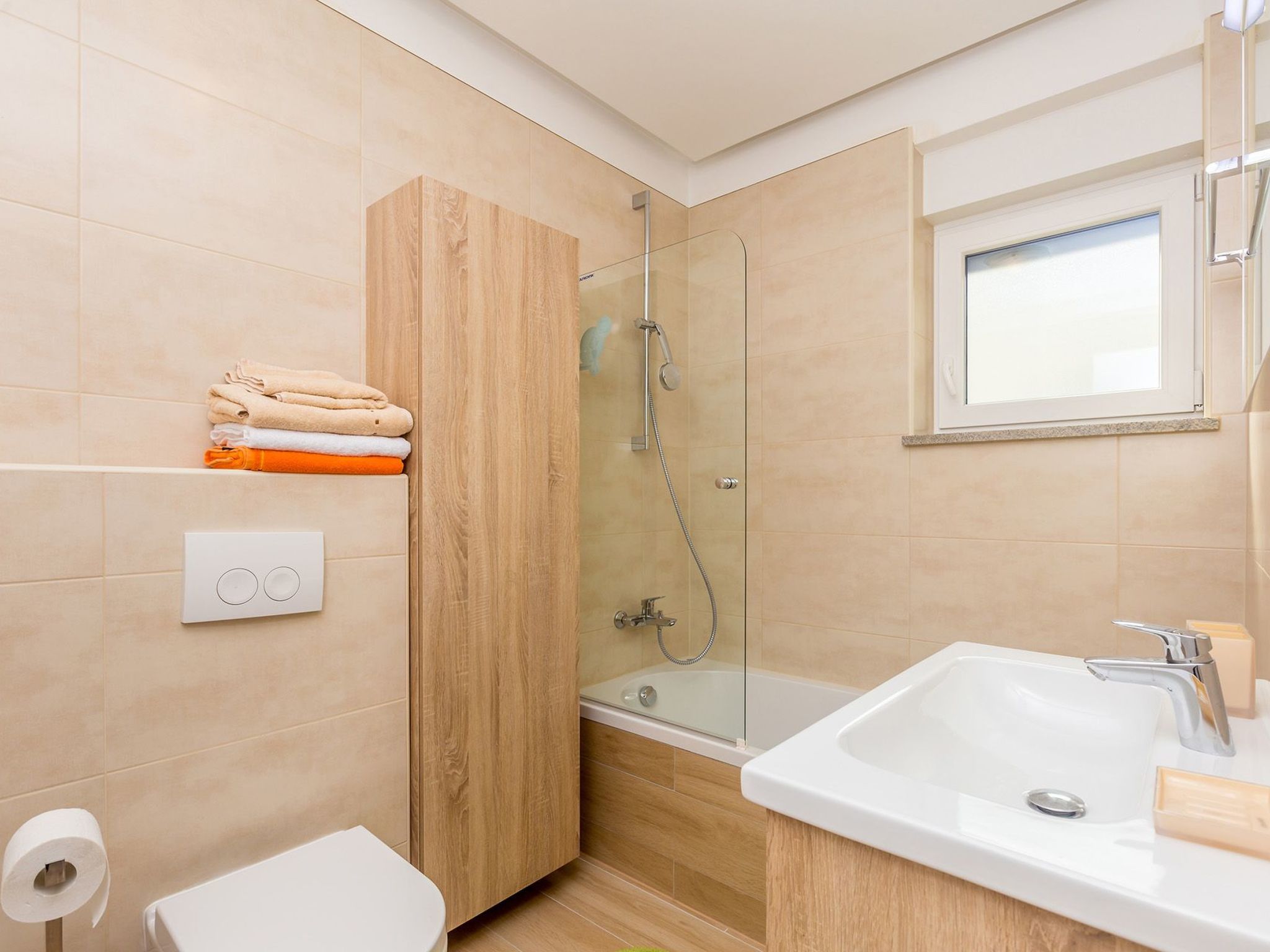 "Olive Nika" mit privatem Pool-Image-tags.info