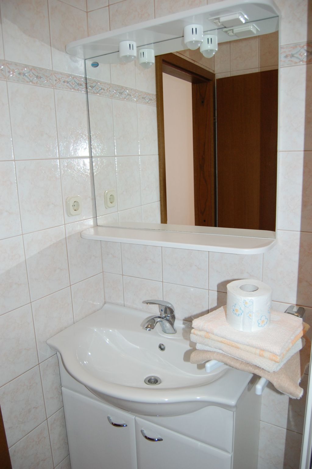 Apartment Davorka - 1 - Image-tags.info