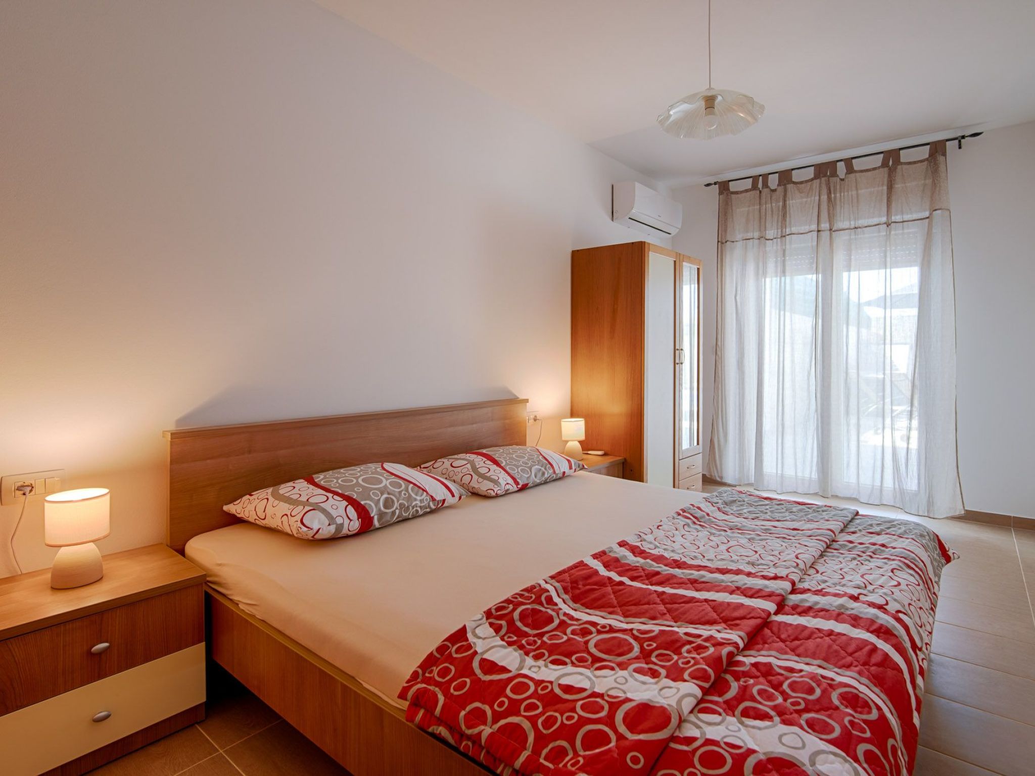 Schönes Haus in Pinezići mit privatem Parkplatz-Image-tags.info