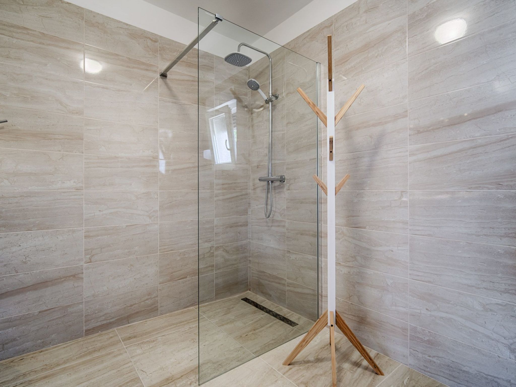 Schönes Haus in Pinezići mit privatem Parkplatz-Image-tags.info