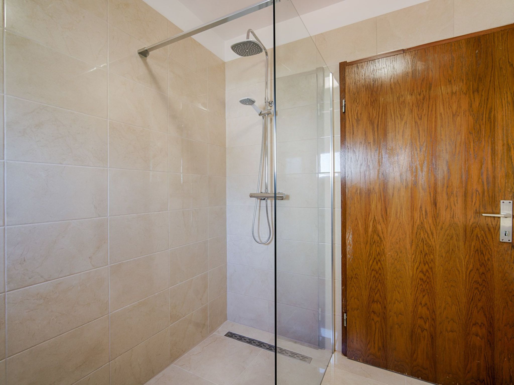 Schönes Haus in Pinezići mit privatem Parkplatz-Image-tags.info