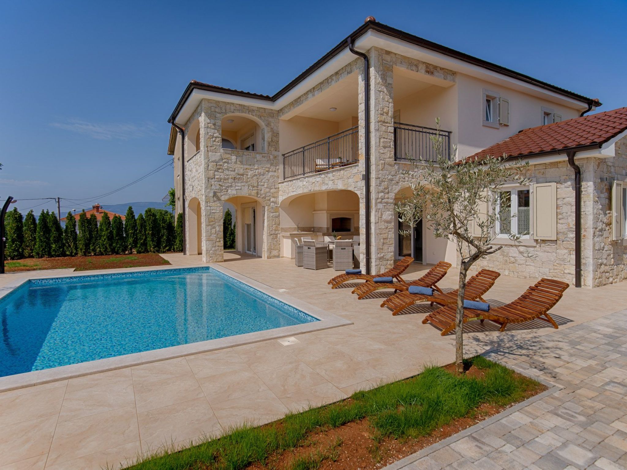 Haus in Pinezići mit privatem Pool-Image-tags.info