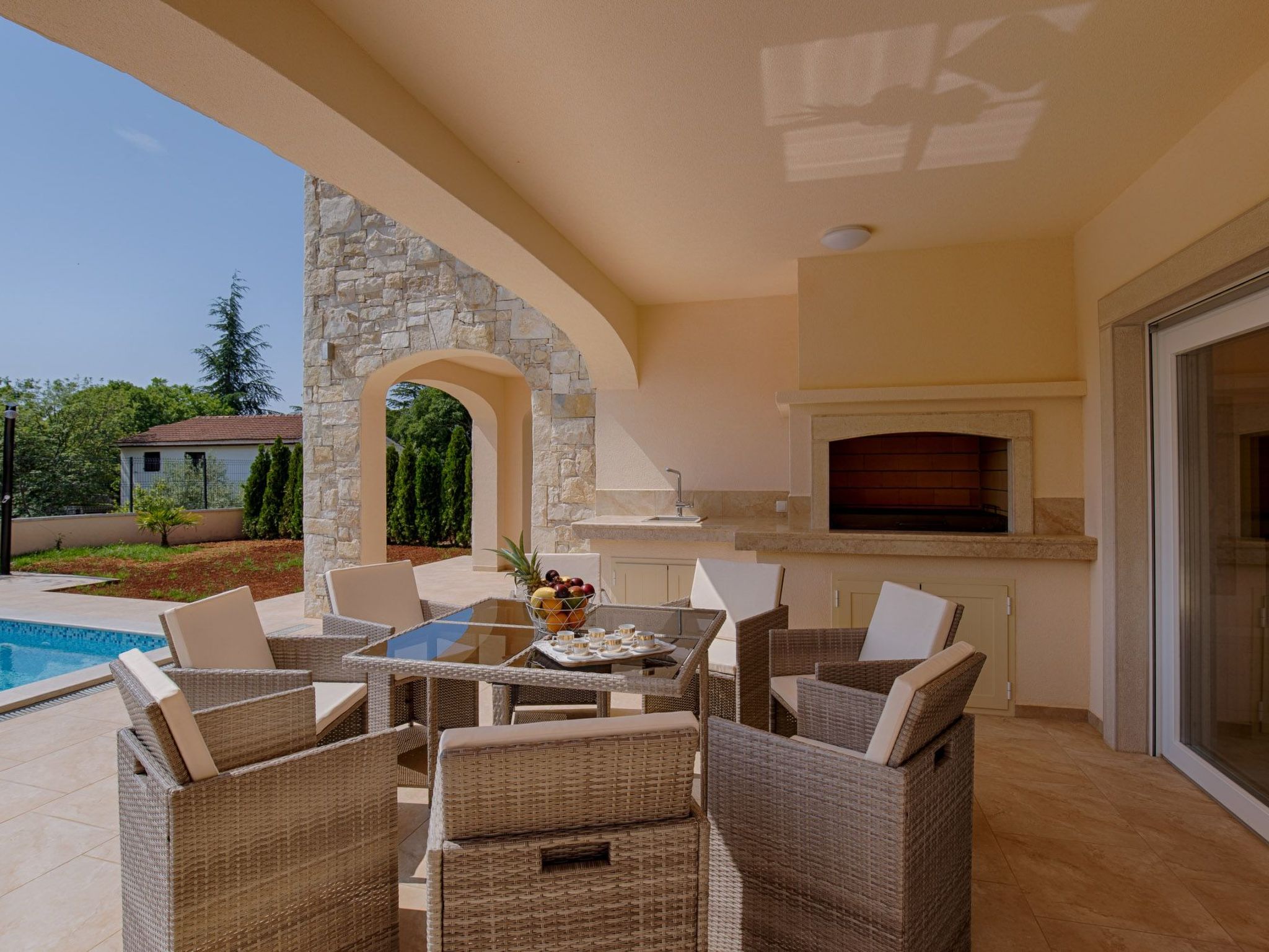 Haus in Pinezići mit privatem Pool-Image-tags.info