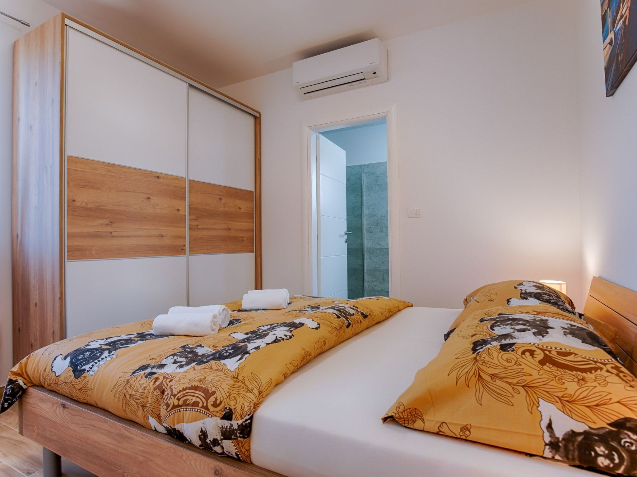 Haus in Pinezići mit privatem Pool-Image-tags.info