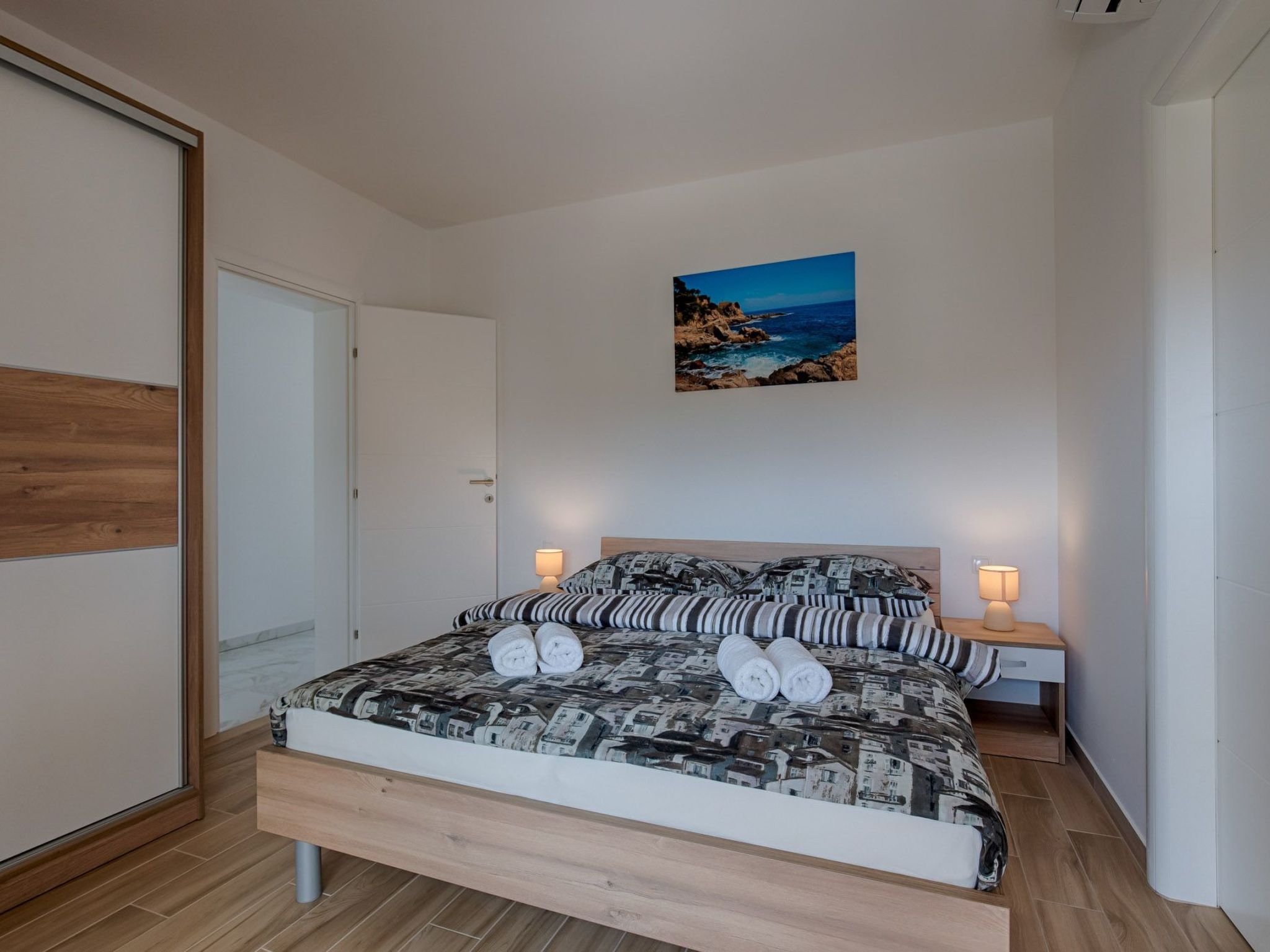 Haus in Pinezići mit privatem Pool-Image-tags.info