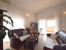 Appartement Luis met zeezicht op 400m van het strand in Pinezići, Krk - thumbnail 4