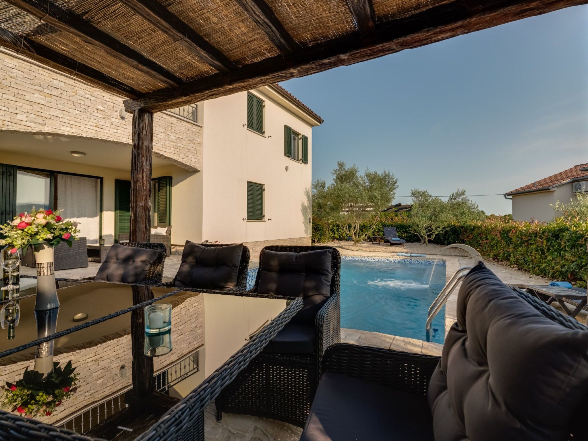 Villa "Oleandar" mit Schwimmbad und Meerblick-Image-tags.info