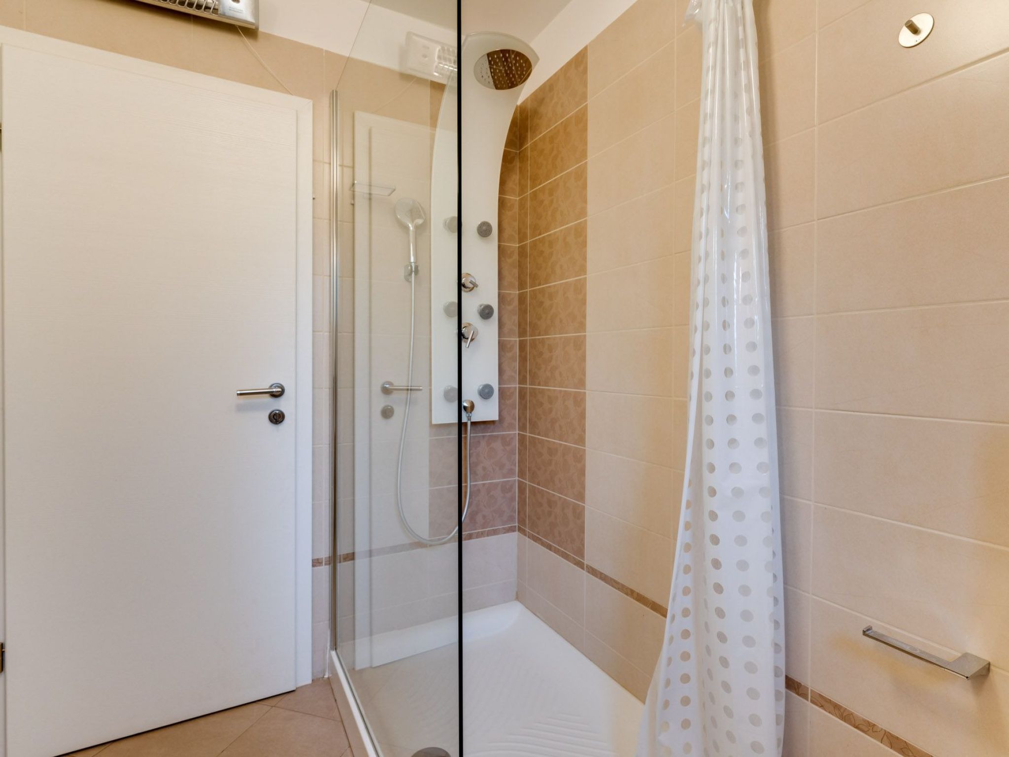 Villa "Oleandar" mit Schwimmbad und Meerblick-Image-tags.info