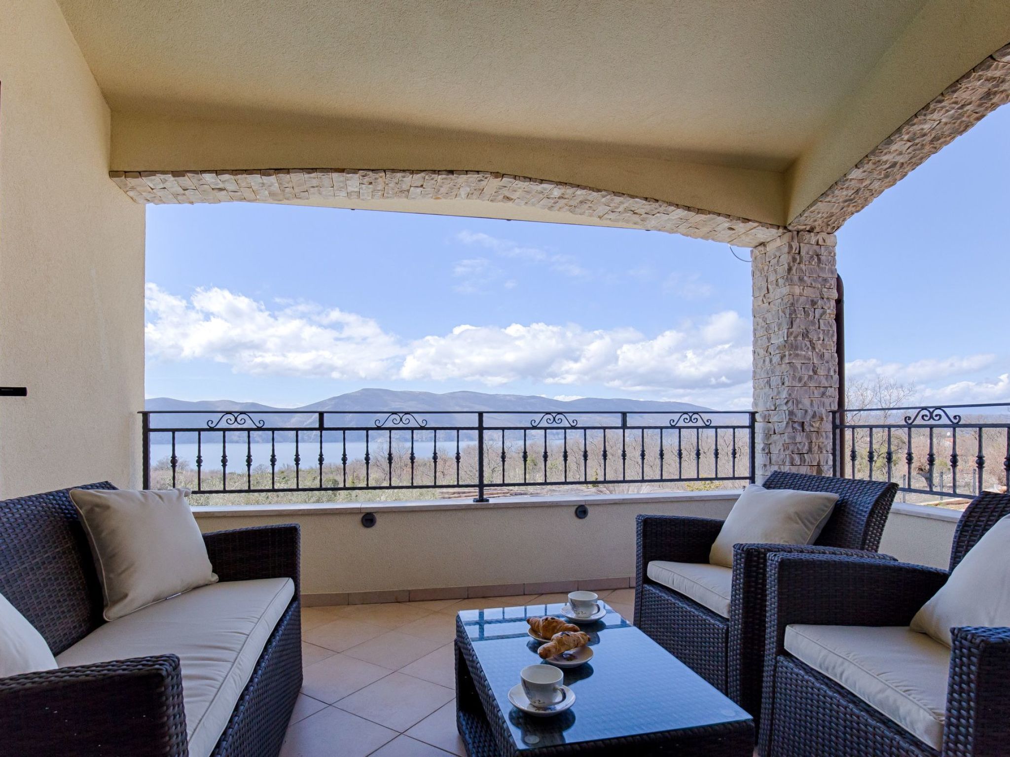 Villa "Oleandar" mit Schwimmbad und Meerblick-Image-tags.info