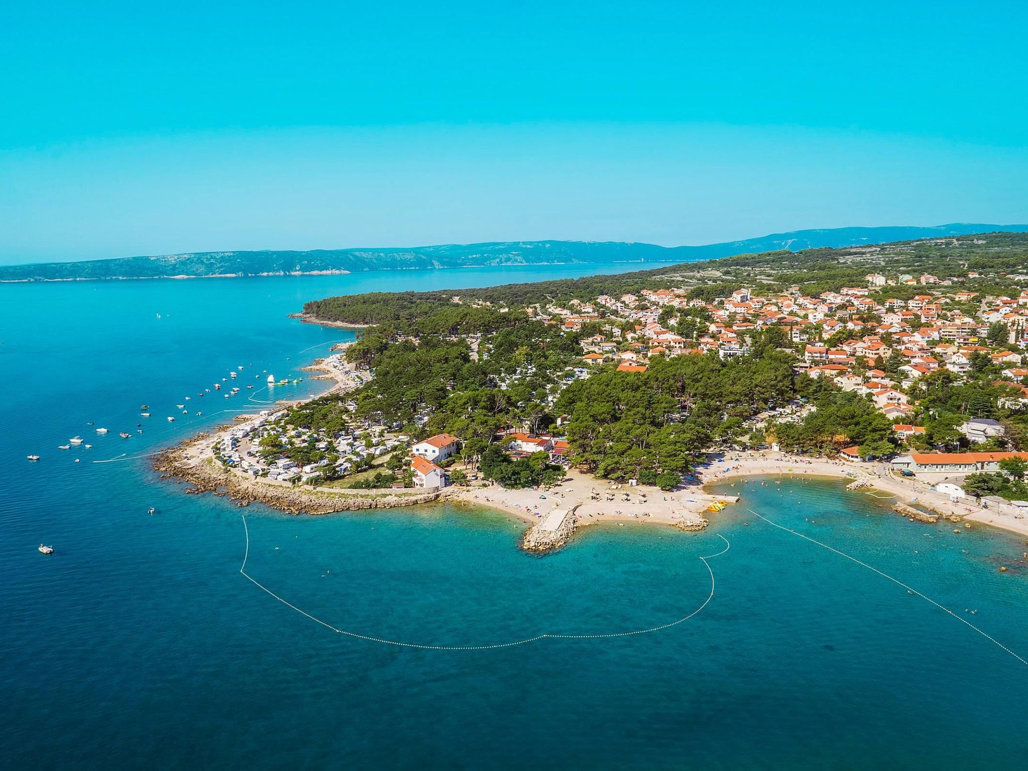 "Lana" mit Schwimmbad-Image-tags.info