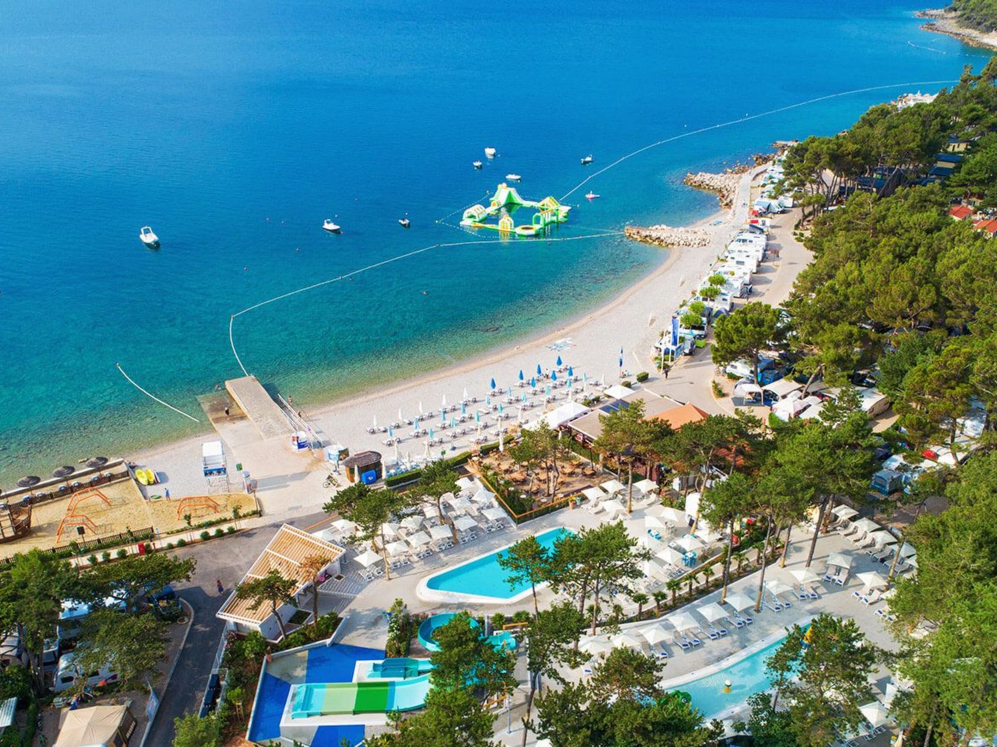 "Lana" mit Schwimmbad-Image-tags.info