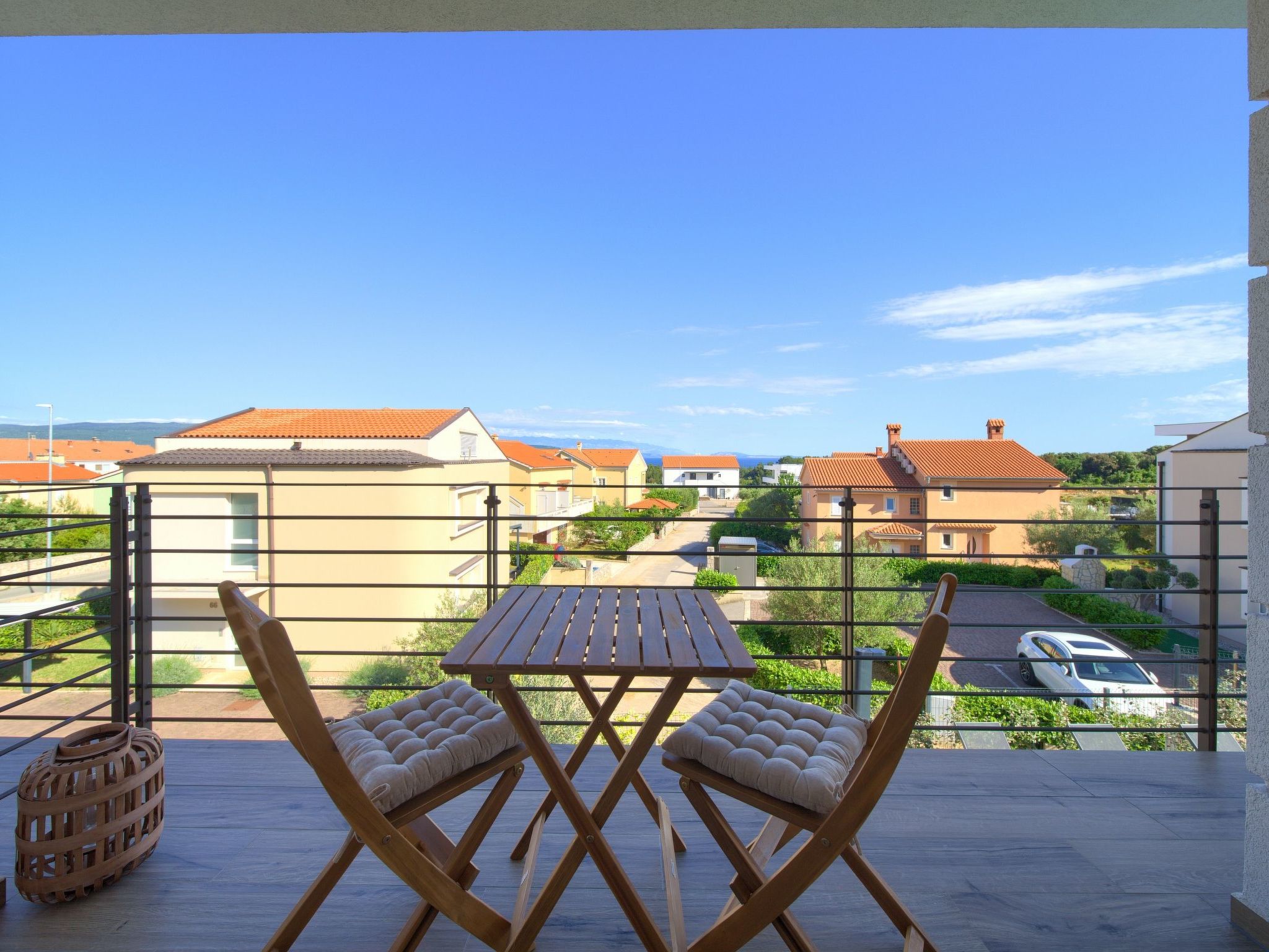 "Lana" mit Schwimmbad-Image-tags.info