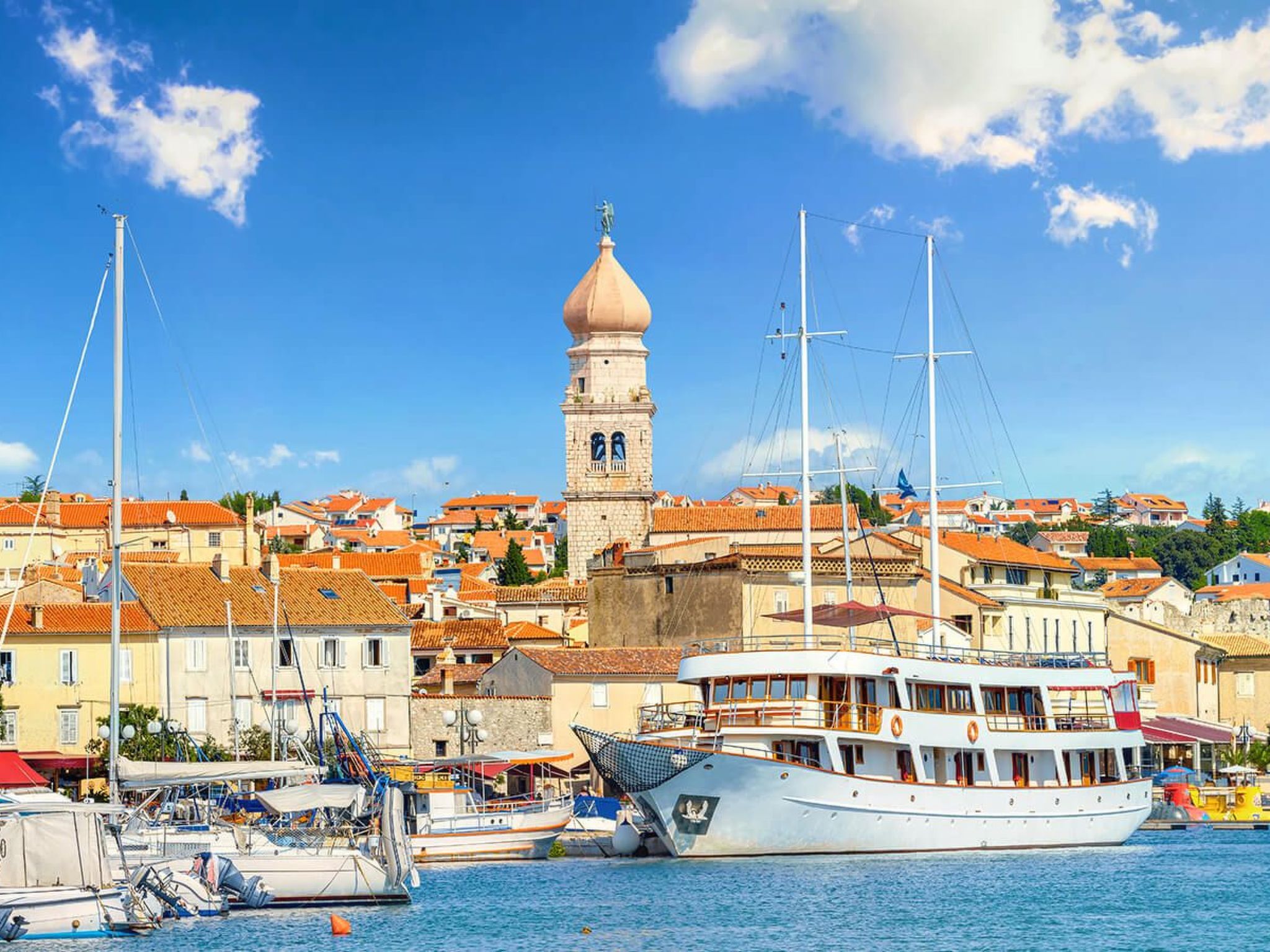 "Lana" mit Schwimmbad-Image-tags.info