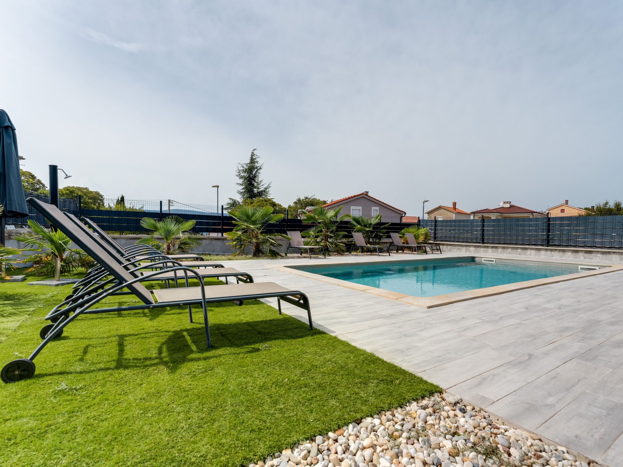 Schöne neue Villa mit Pool in Strandnähe-Image-tags.info