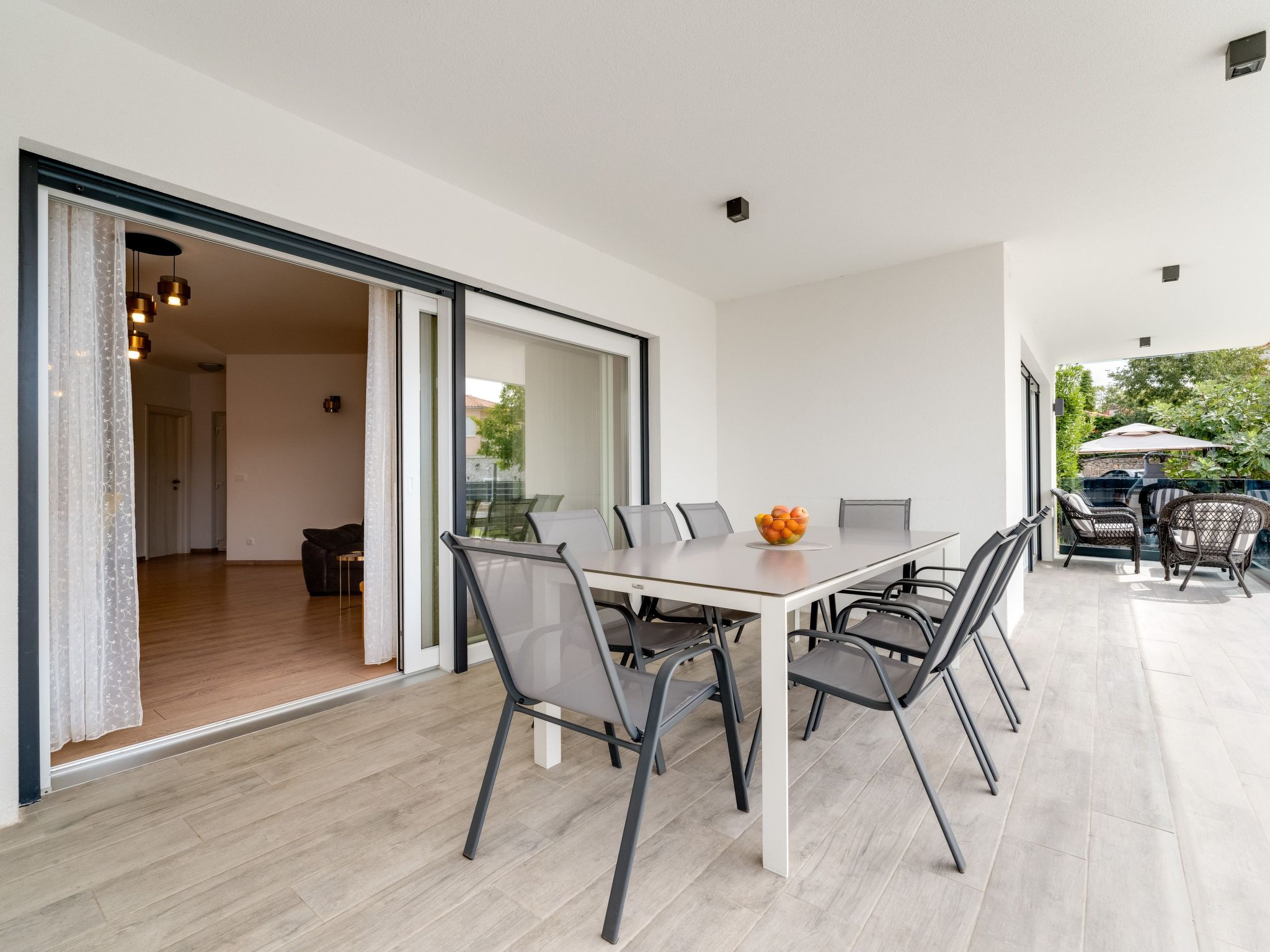 Schöne neue Villa mit Pool in Strandnähe-Image-tags.info