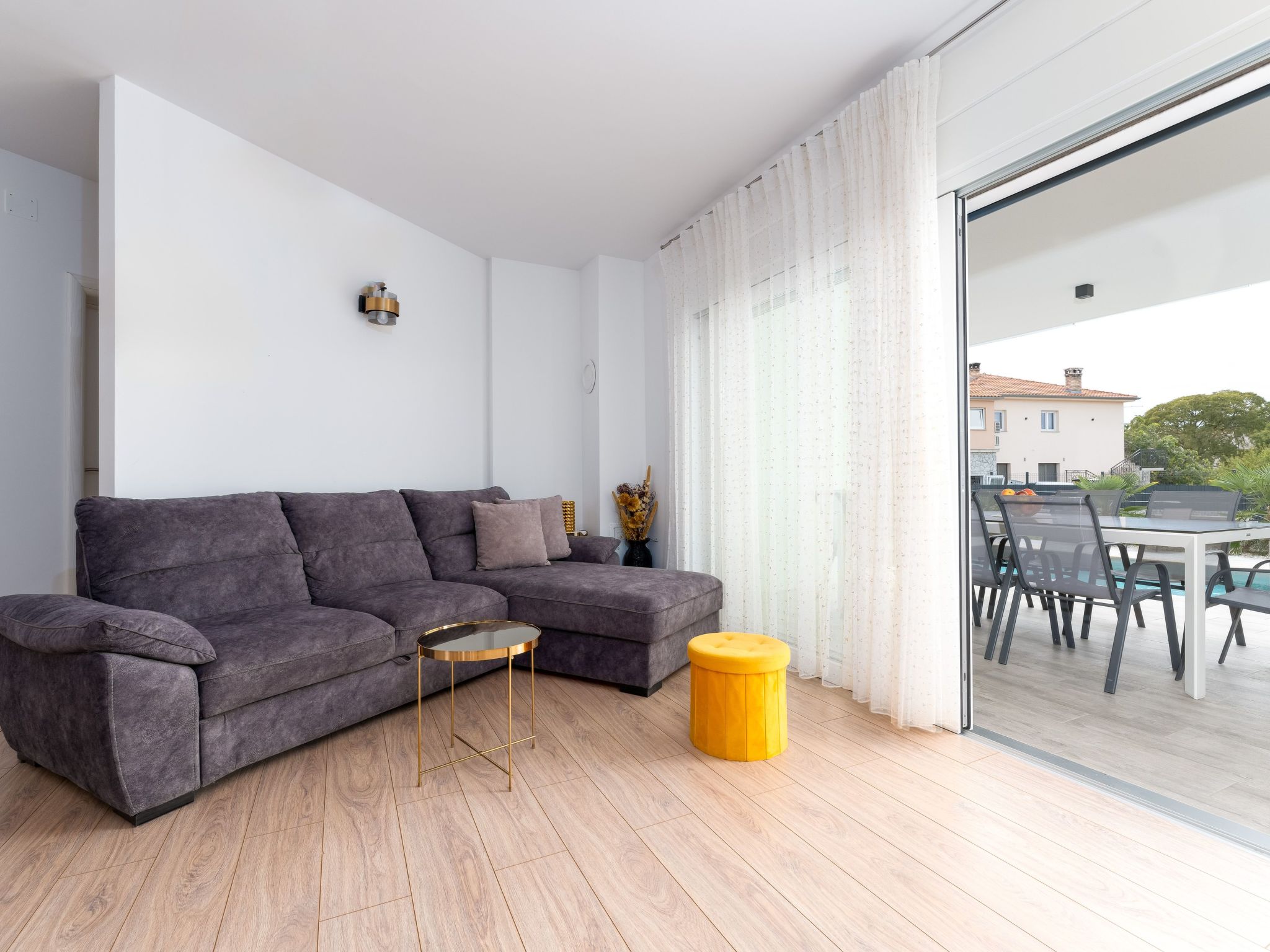 Schöne neue Villa mit Pool in Strandnähe-Image-tags.info