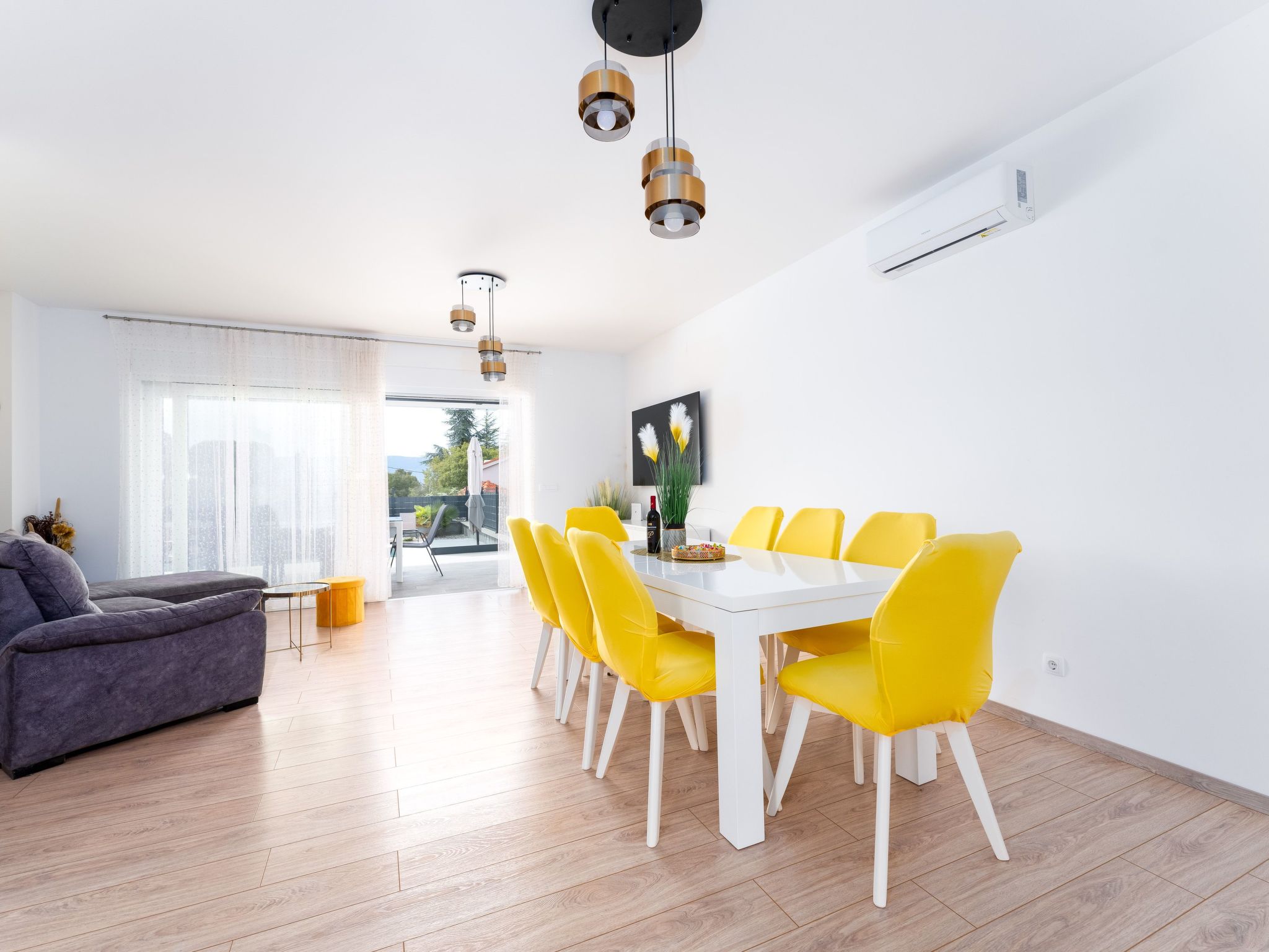 Schöne neue Villa mit Pool in Strandnähe-Image-tags.info