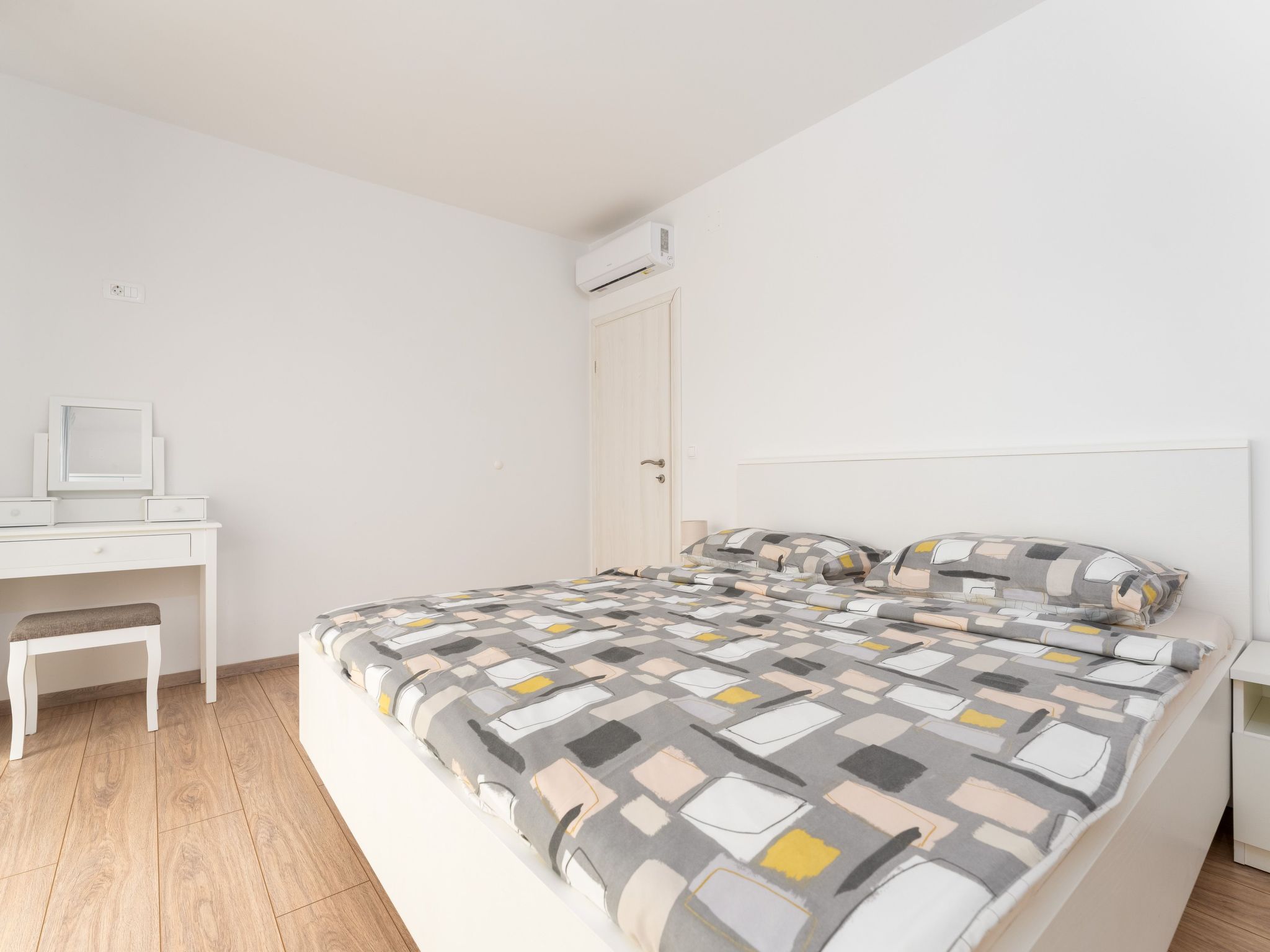 Schöne neue Villa mit Pool in Strandnähe-Image-tags.info