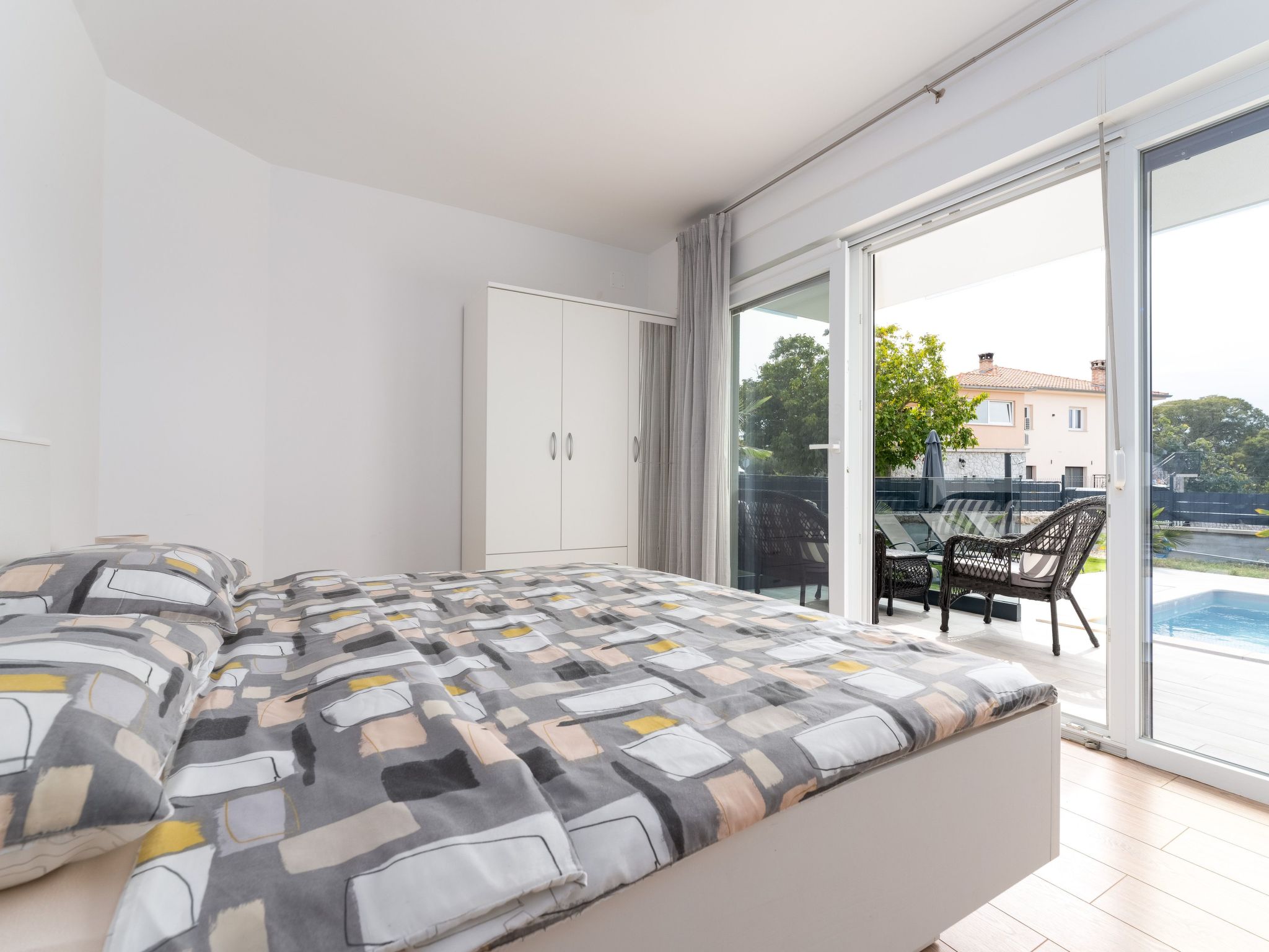 Schöne neue Villa mit Pool in Strandnähe-Image-tags.info